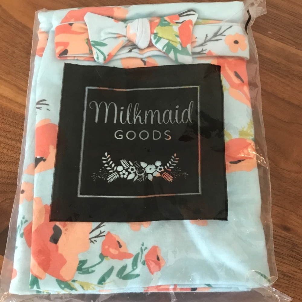 Milkmaid Goods Baby girl swaddle and bow set